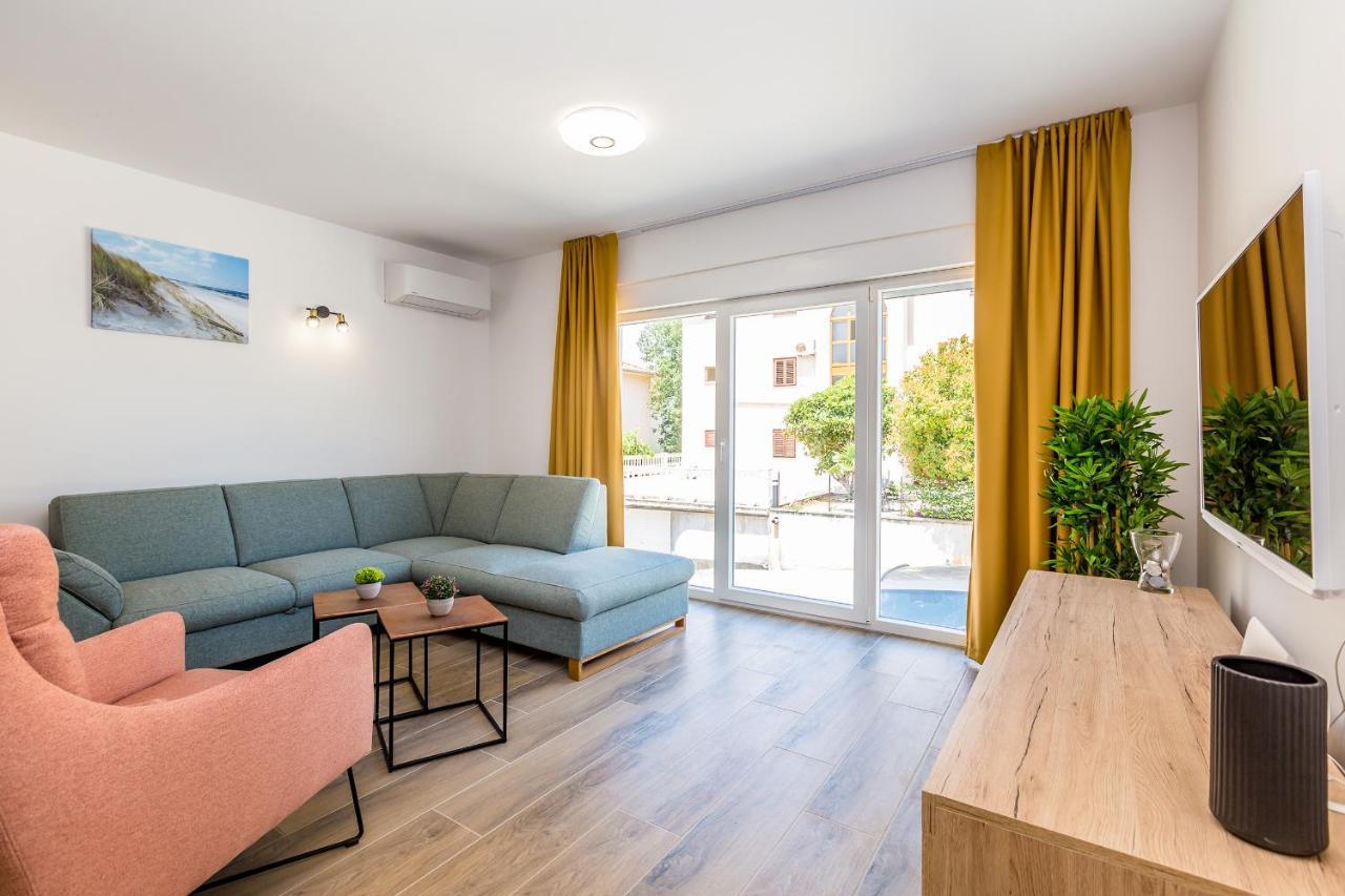 Holiday House Sunlight With Heated Pool Malinska Esterno foto